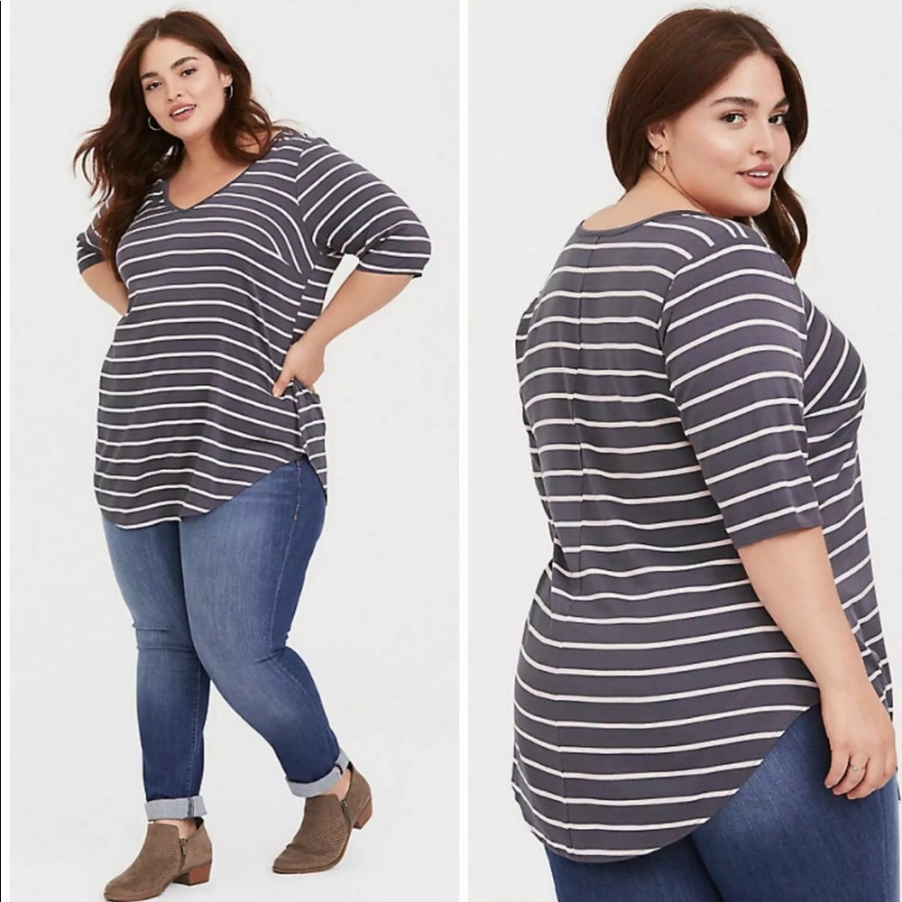Torrid grey pink stripe size 2 tunic top